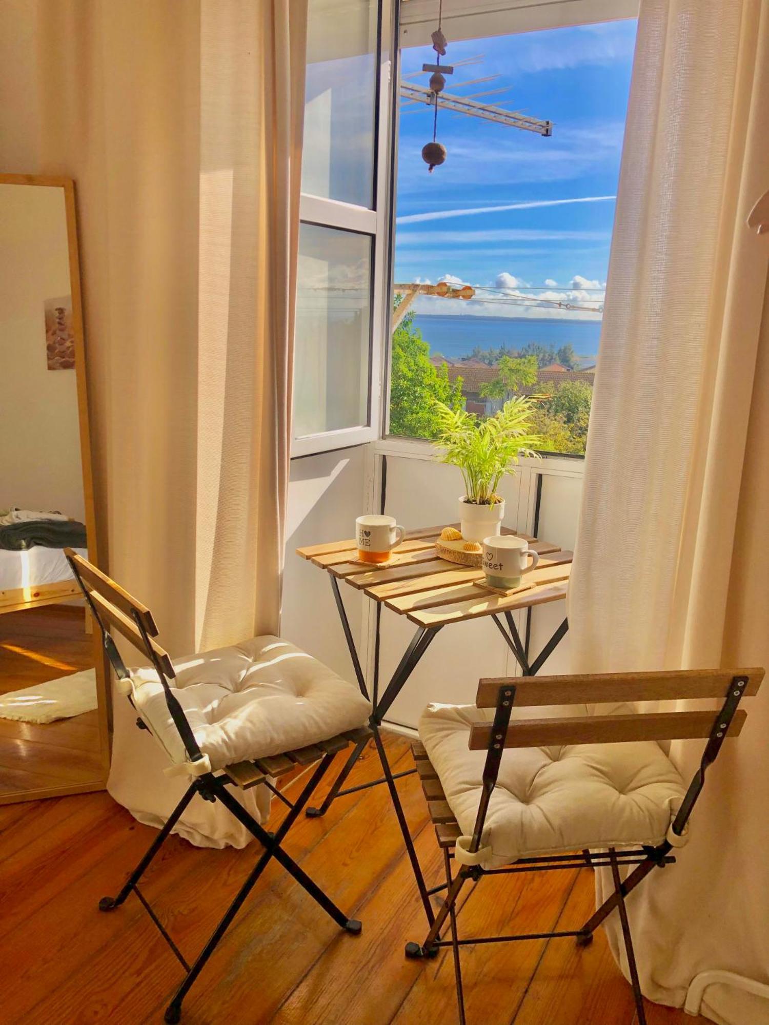 Quarto Com Vista Do Rio Tejo * Lisboa